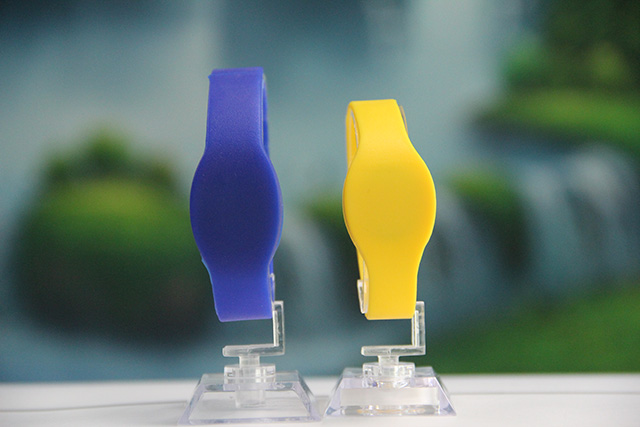 如何保障織嘜腕帶的做工精細程度