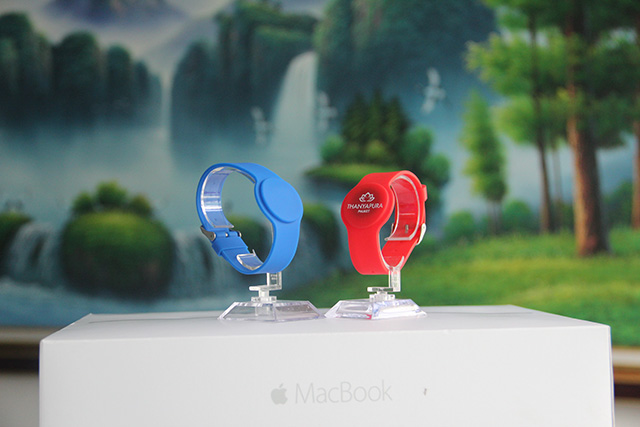 卡立方CS單機內置芯片升級開發微信松緊腕帶