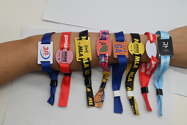 在制作只能卡片的時候都有哪些工藝手法呢